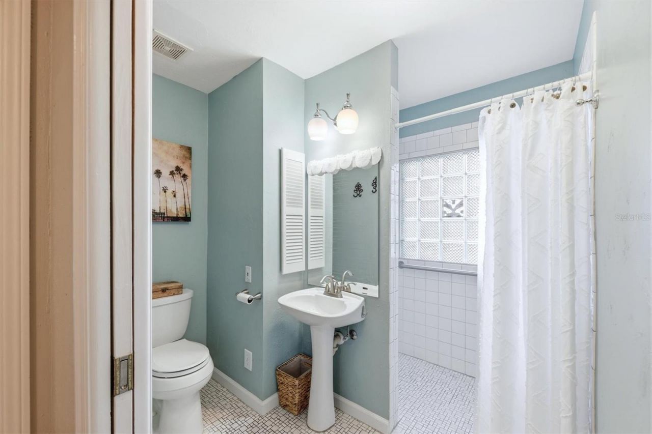 401 28th Street W, Bradenton, FL 34205 Photo