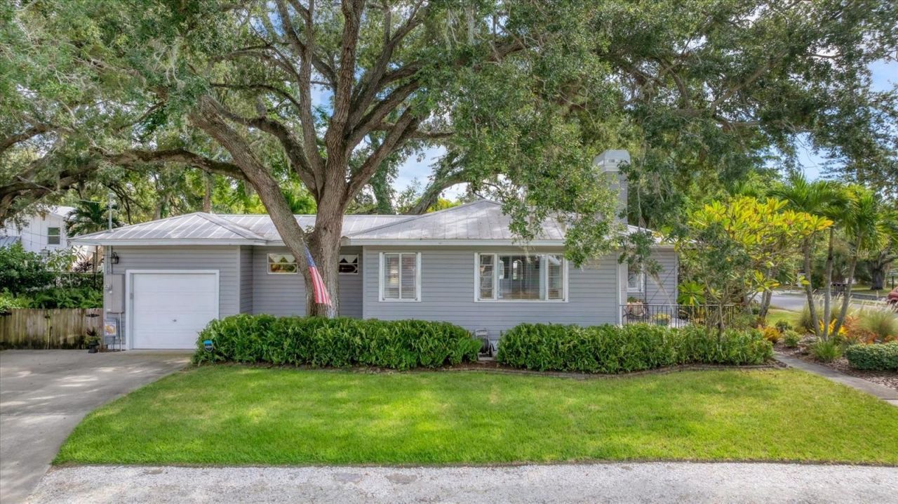 401 28th Street W, Bradenton, FL 34205 Photo