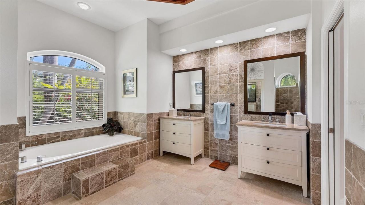 9979 Cherry Hills Avenue Circle, Bradenton, FL 34202 Photo