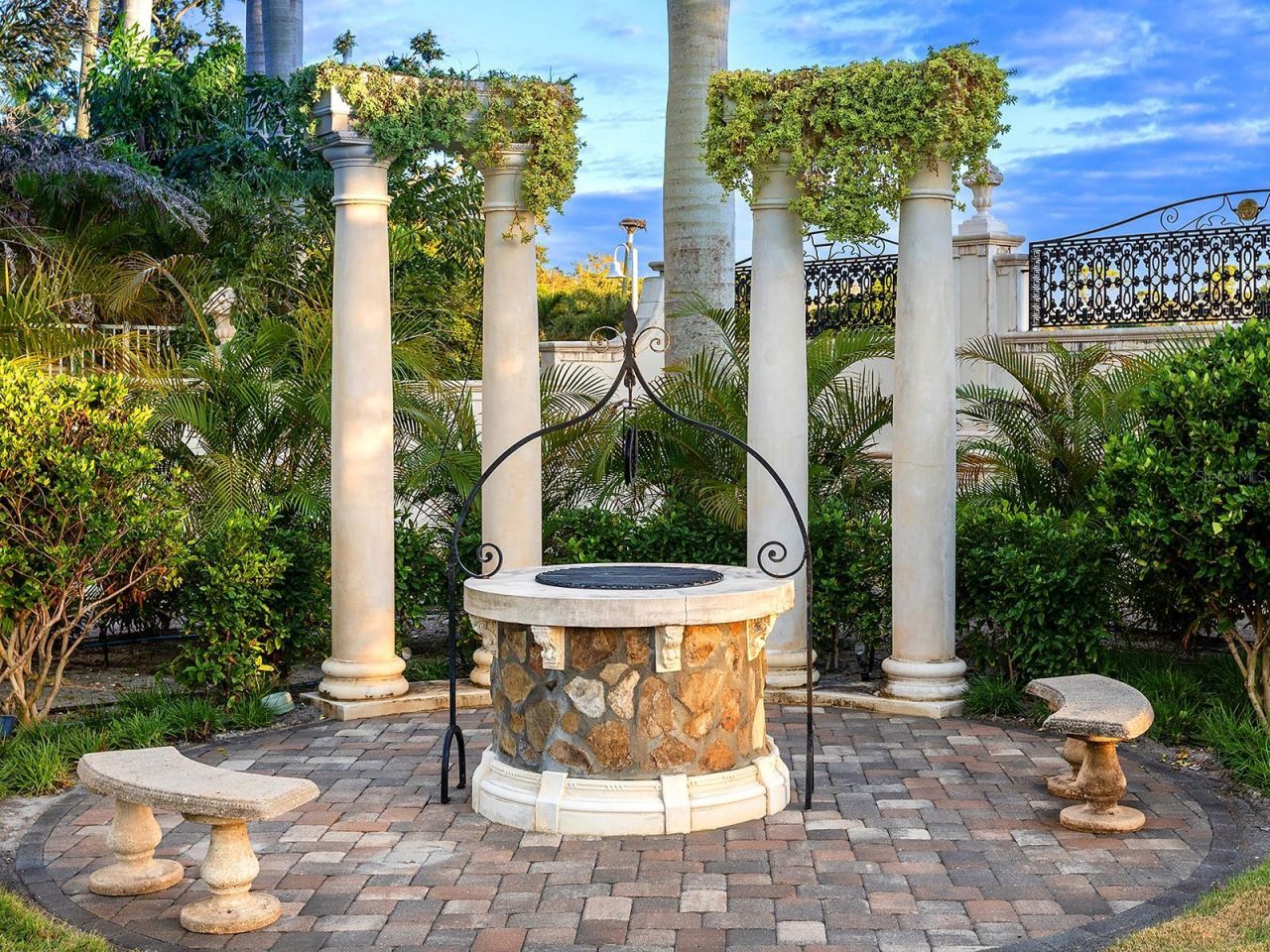 1310 S Lake Shore Drive, Sarasota, FL 34231 Photo