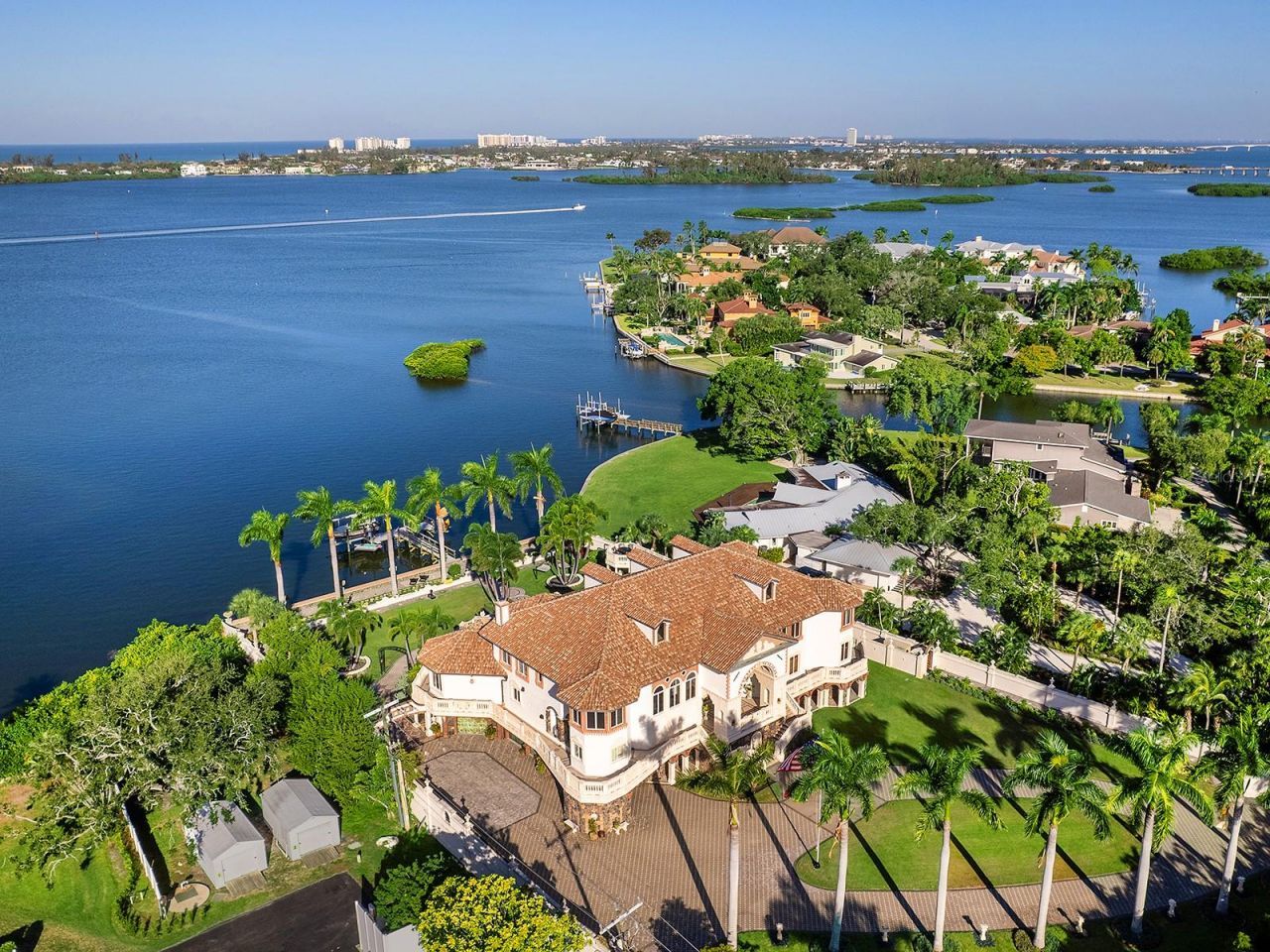 1310 S Lake Shore Drive, Sarasota, FL 34231 Photo