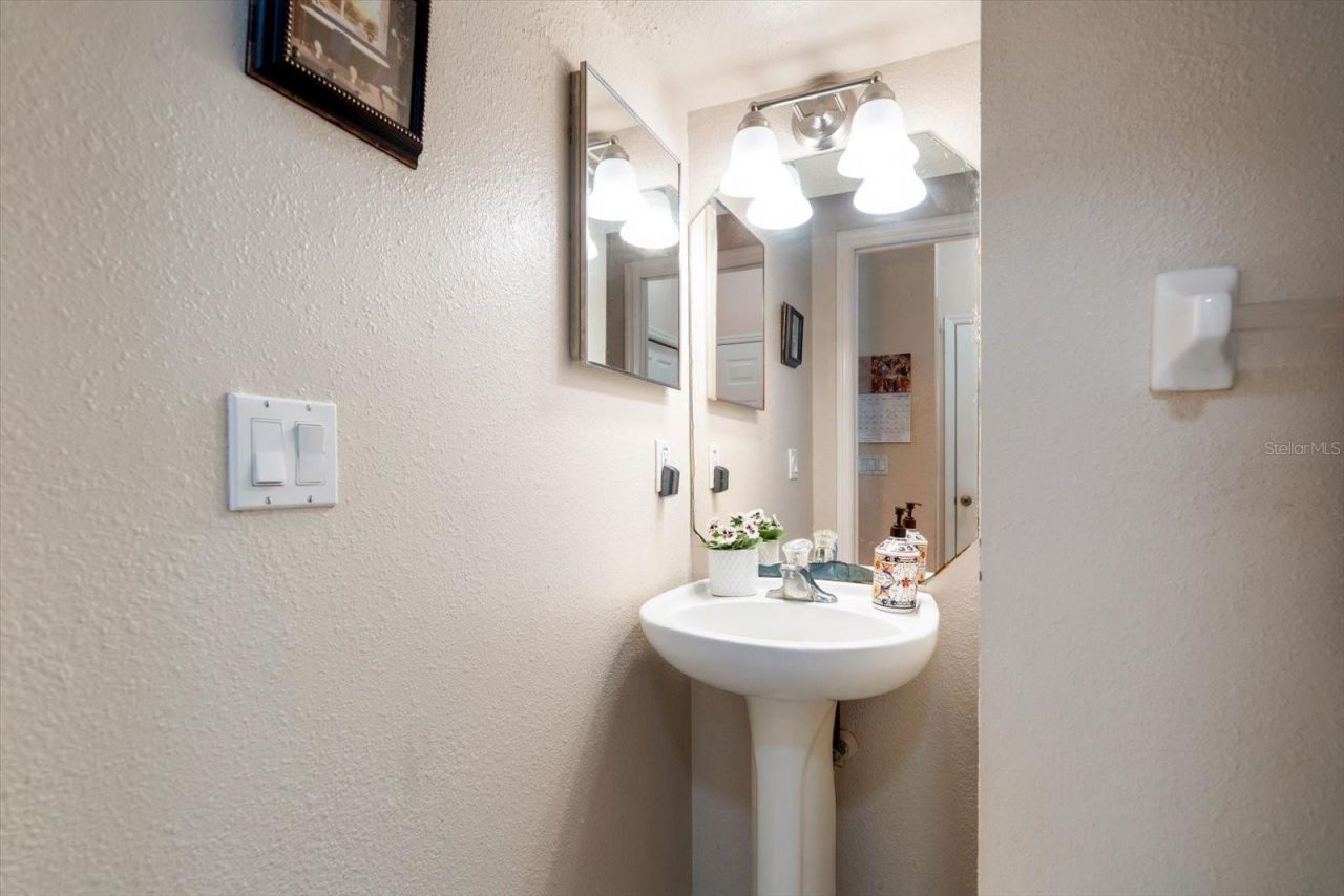 6400 46th Avenue N, Unit 41, Kenneth City, FL 33709 Photo