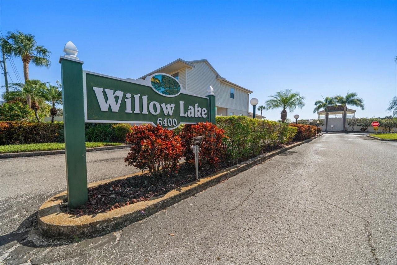 6400 46th Avenue N, Unit 41, Kenneth City, FL 33709 Photo