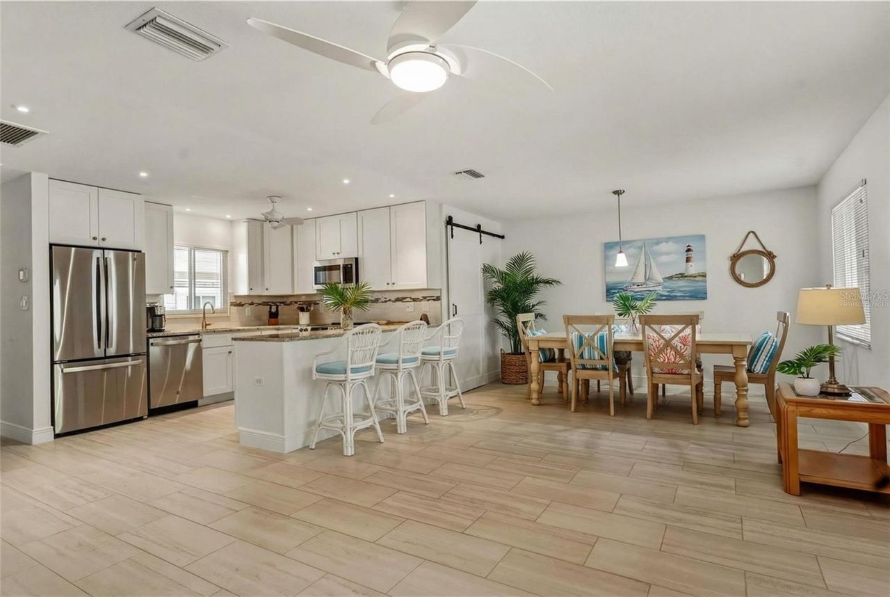 1900 Benjamin Franklin Drive, Unit V12, Sarasota, FL 34236 Photo