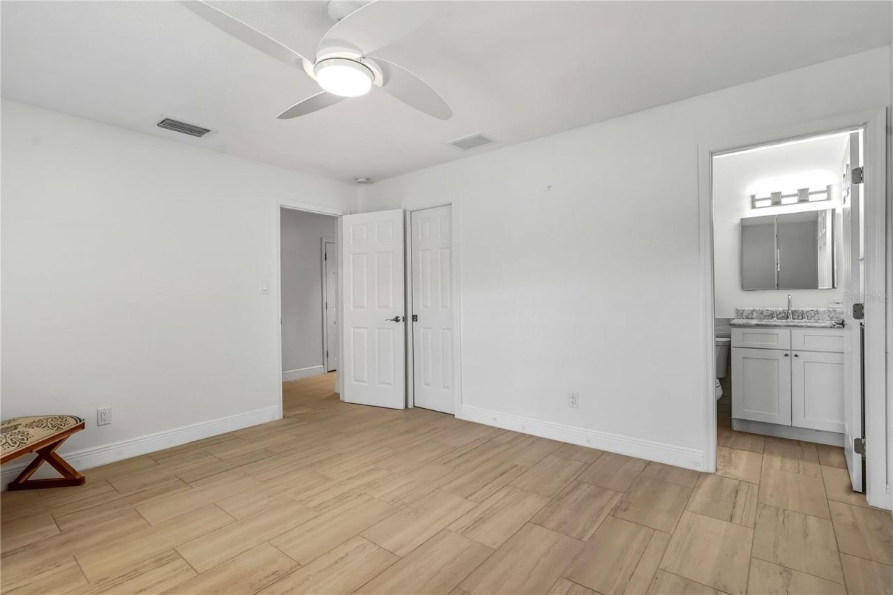 1900 Benjamin Franklin Drive, Unit V12, Sarasota, FL 34236 Photo