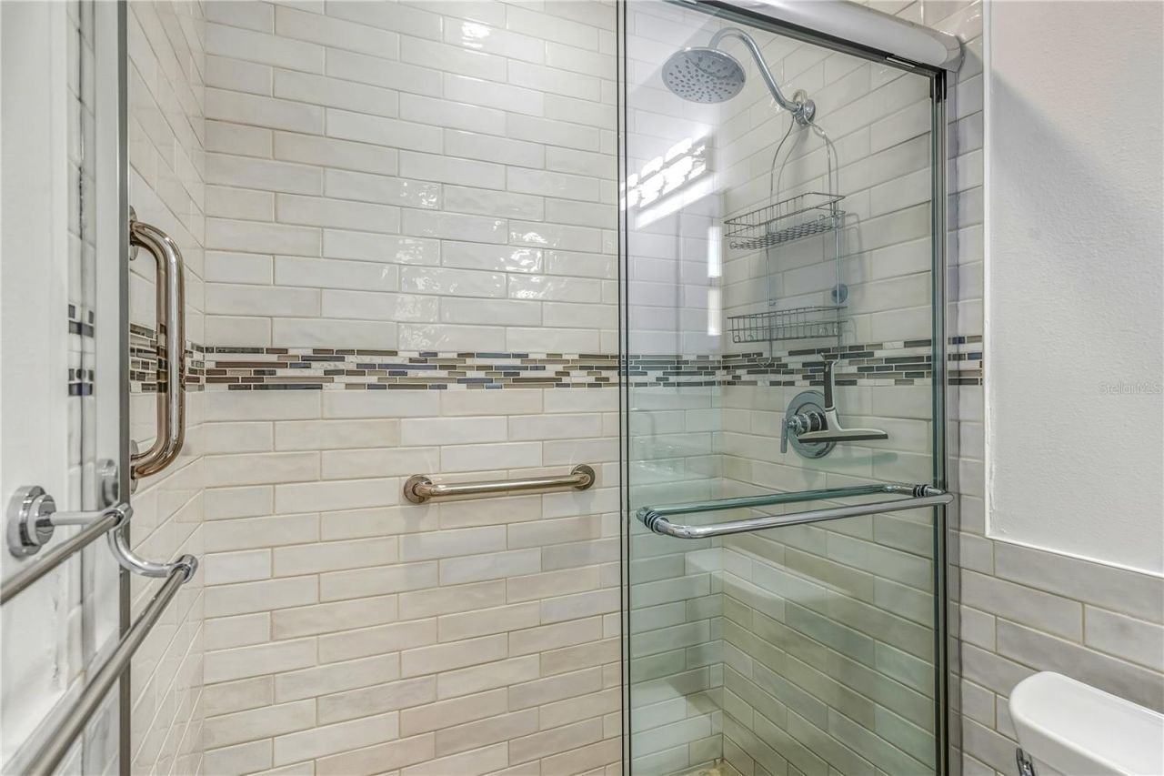 1900 Benjamin Franklin Drive, Unit V12, Sarasota, FL 34236 Photo