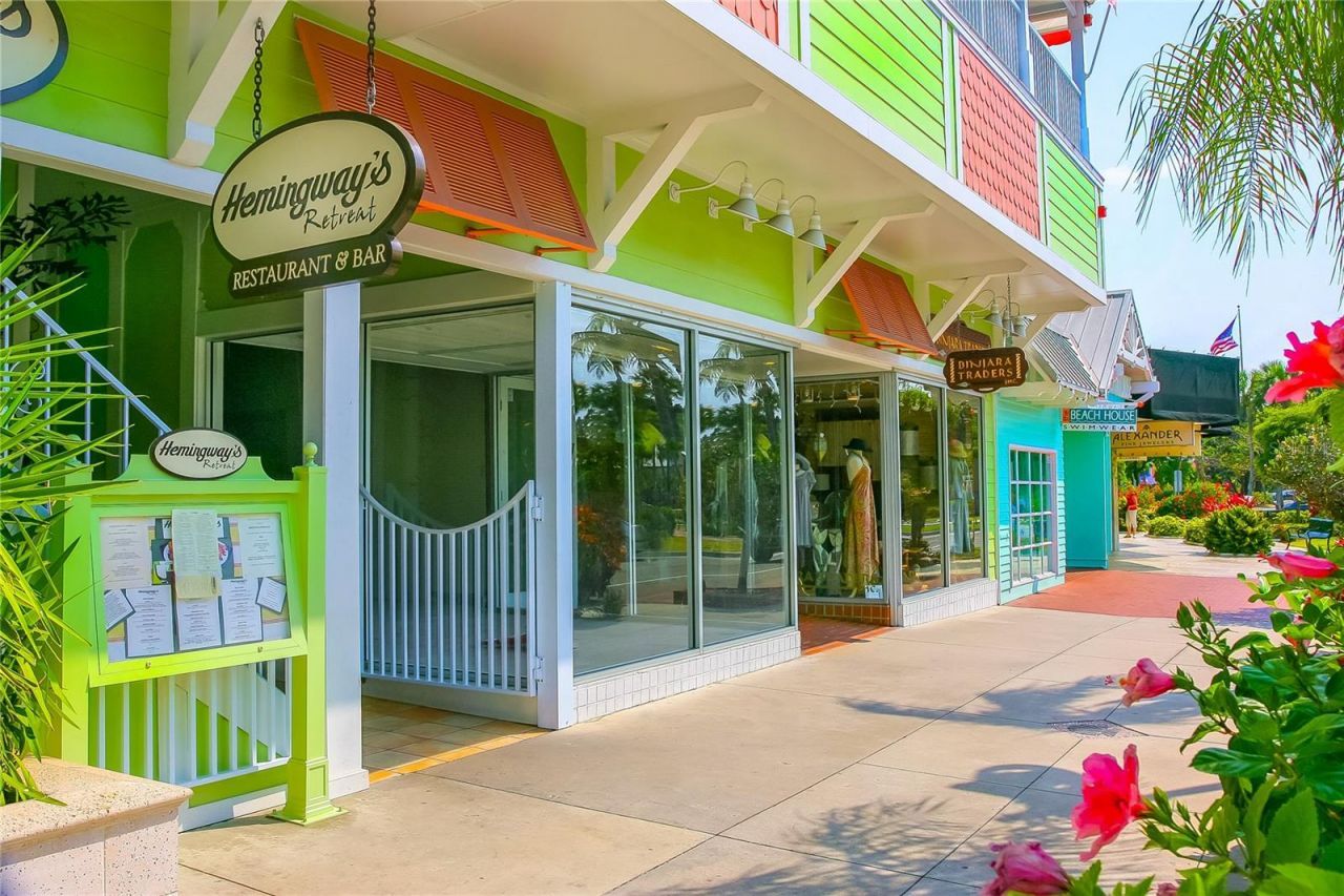 1900 Benjamin Franklin Drive, Unit V12, Sarasota, FL 34236 Photo