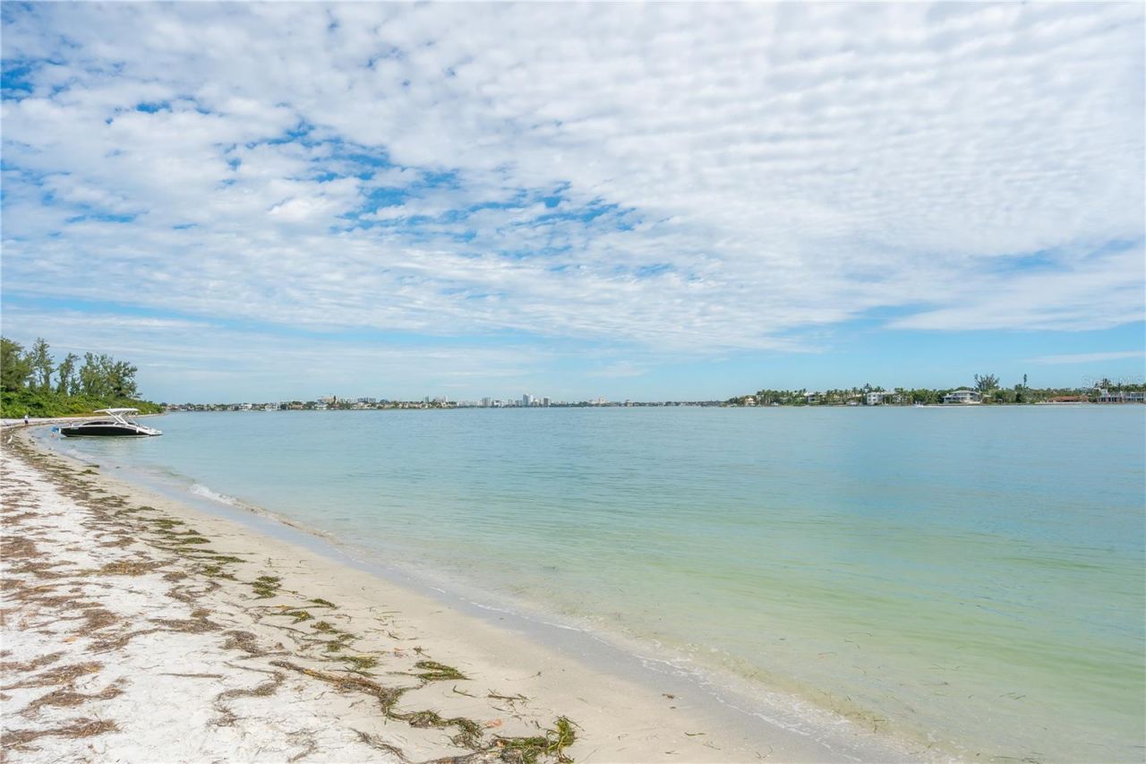 1900 Benjamin Franklin Drive, Unit V12, Sarasota, FL 34236 Photo