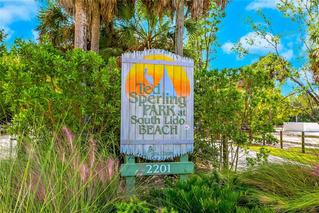 1900 Benjamin Franklin Drive, Unit V12, Sarasota, FL 34236 Photo