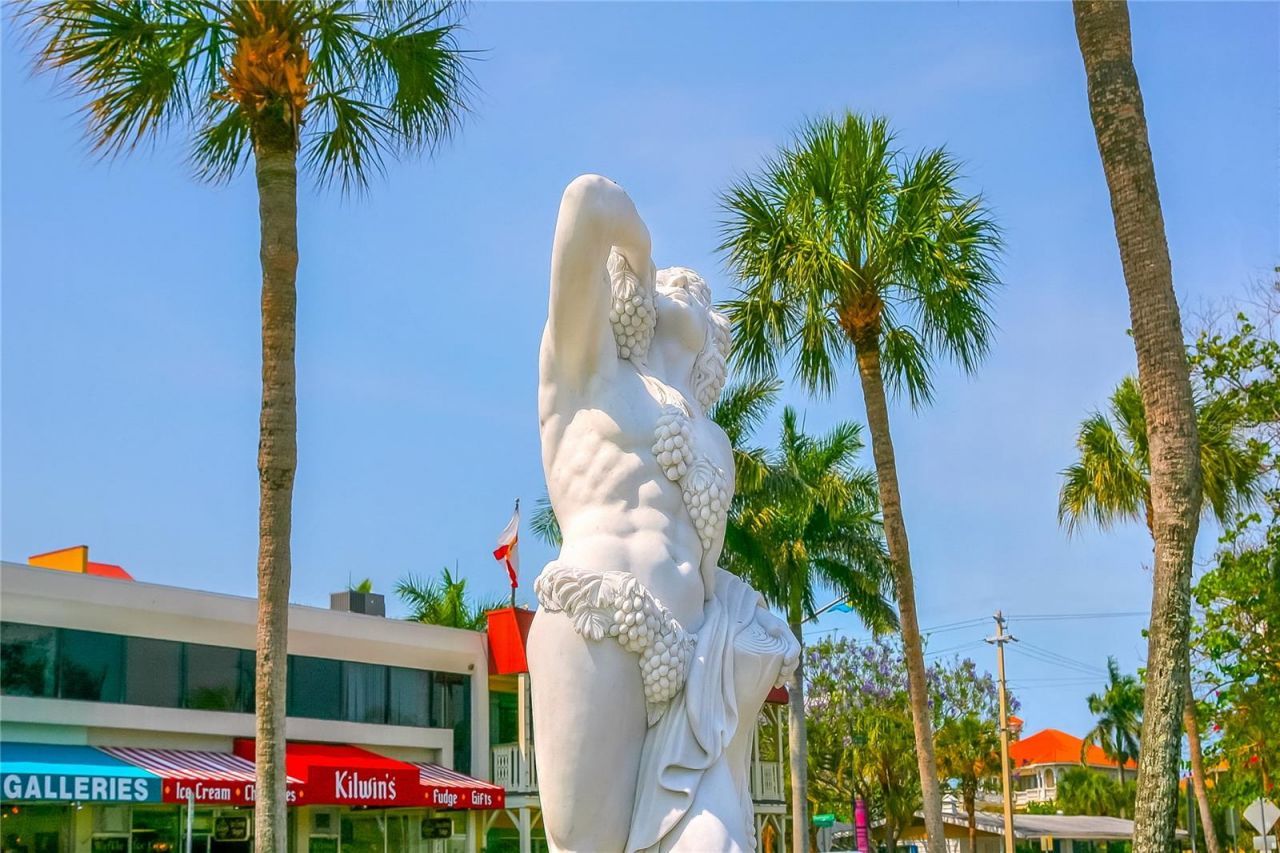 1900 Benjamin Franklin Drive, Unit V12, Sarasota, FL 34236 Photo