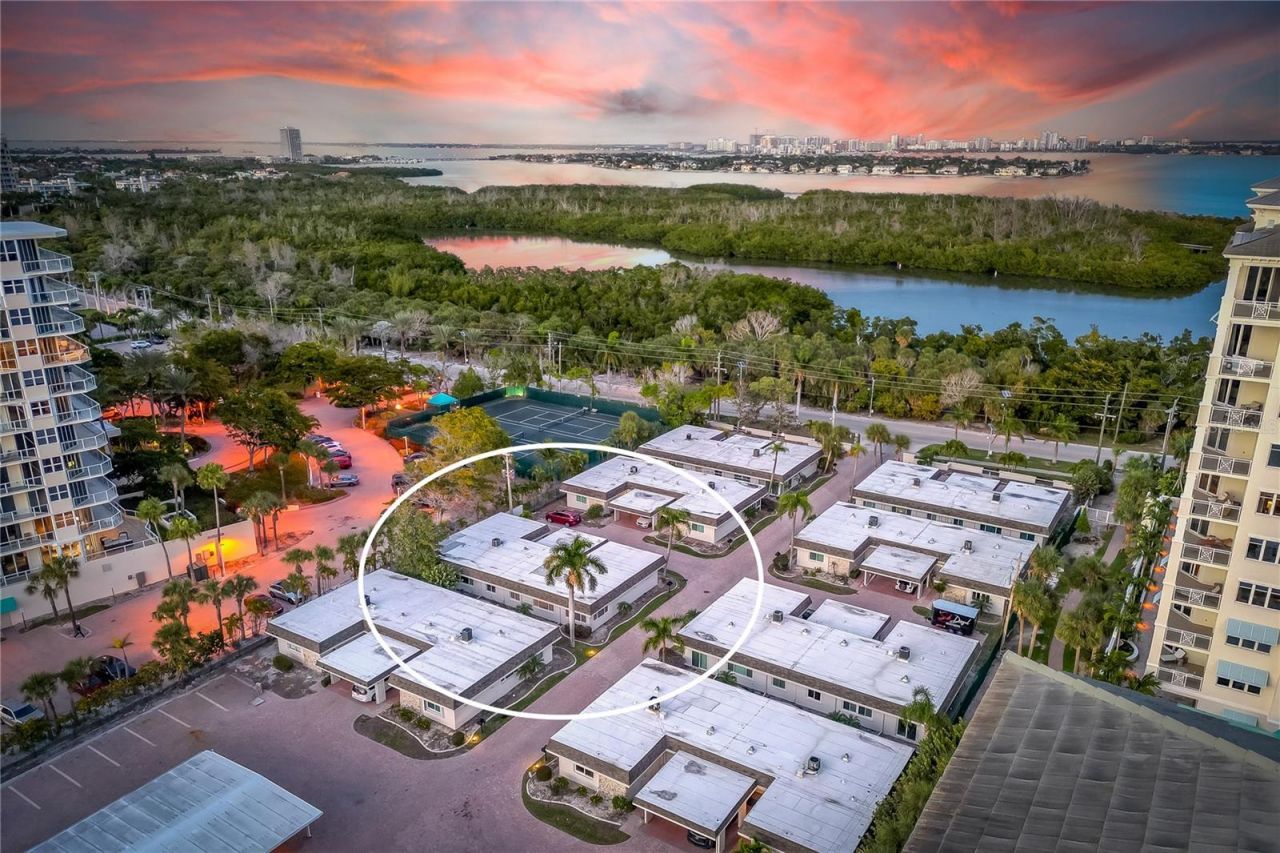 1900 Benjamin Franklin Drive, Unit V12, Sarasota, FL 34236 Photo