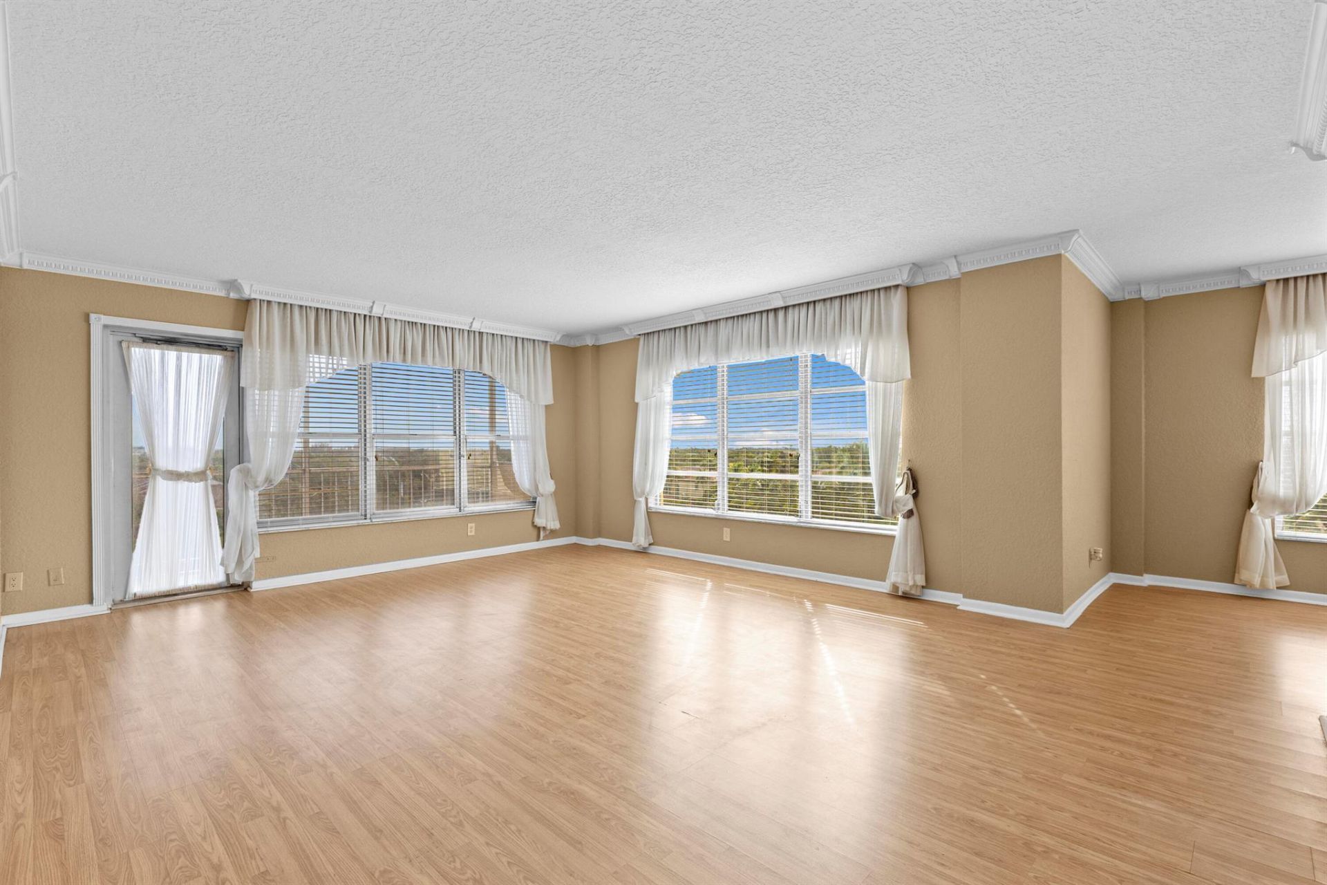 10777 W Sample Road, Unit 719, Coral Springs, FL 33065 Photo