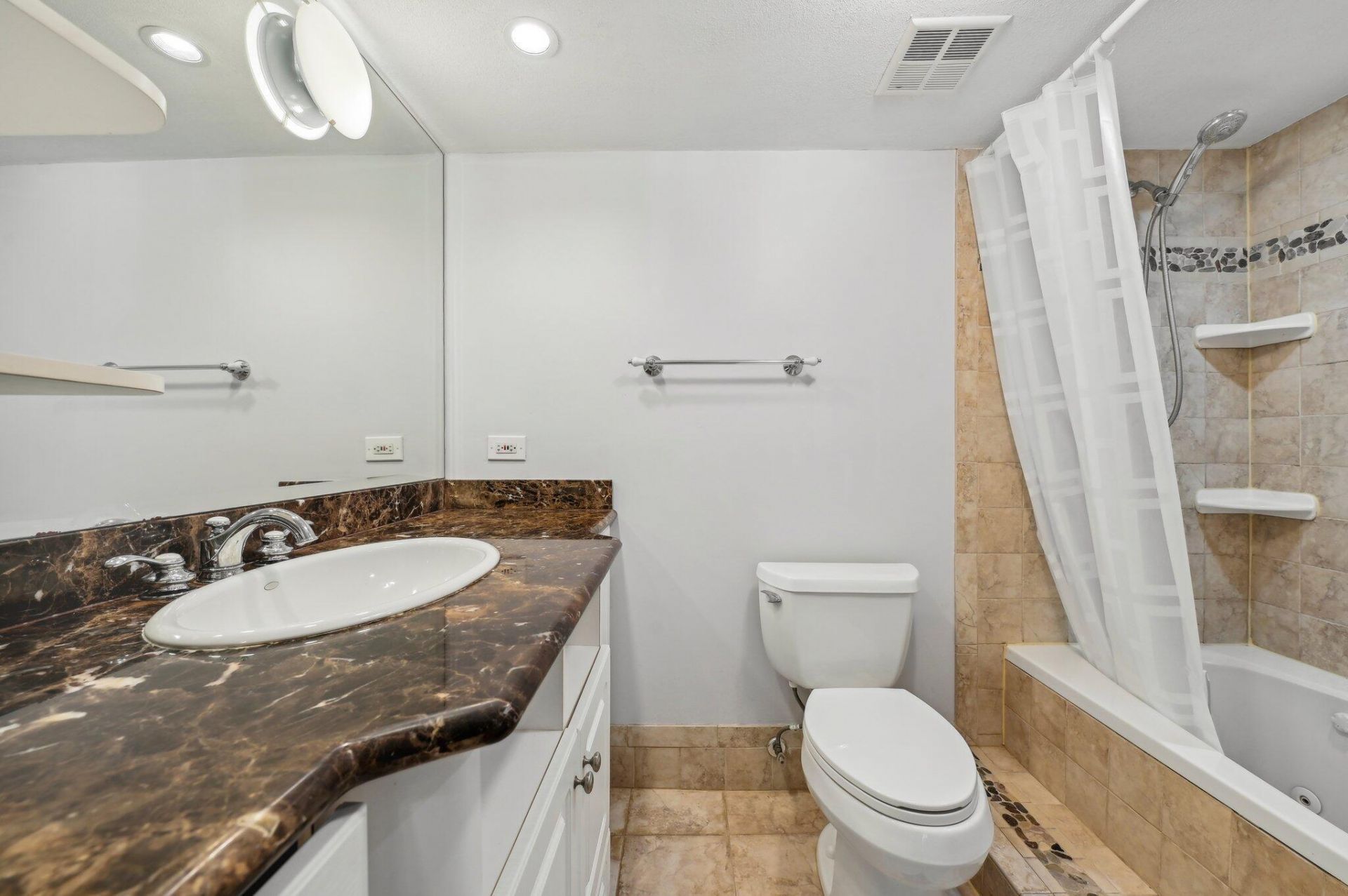 3909 N Ocean Boulevard, Unit 215, Fort Lauderdale, FL 33308 Photo