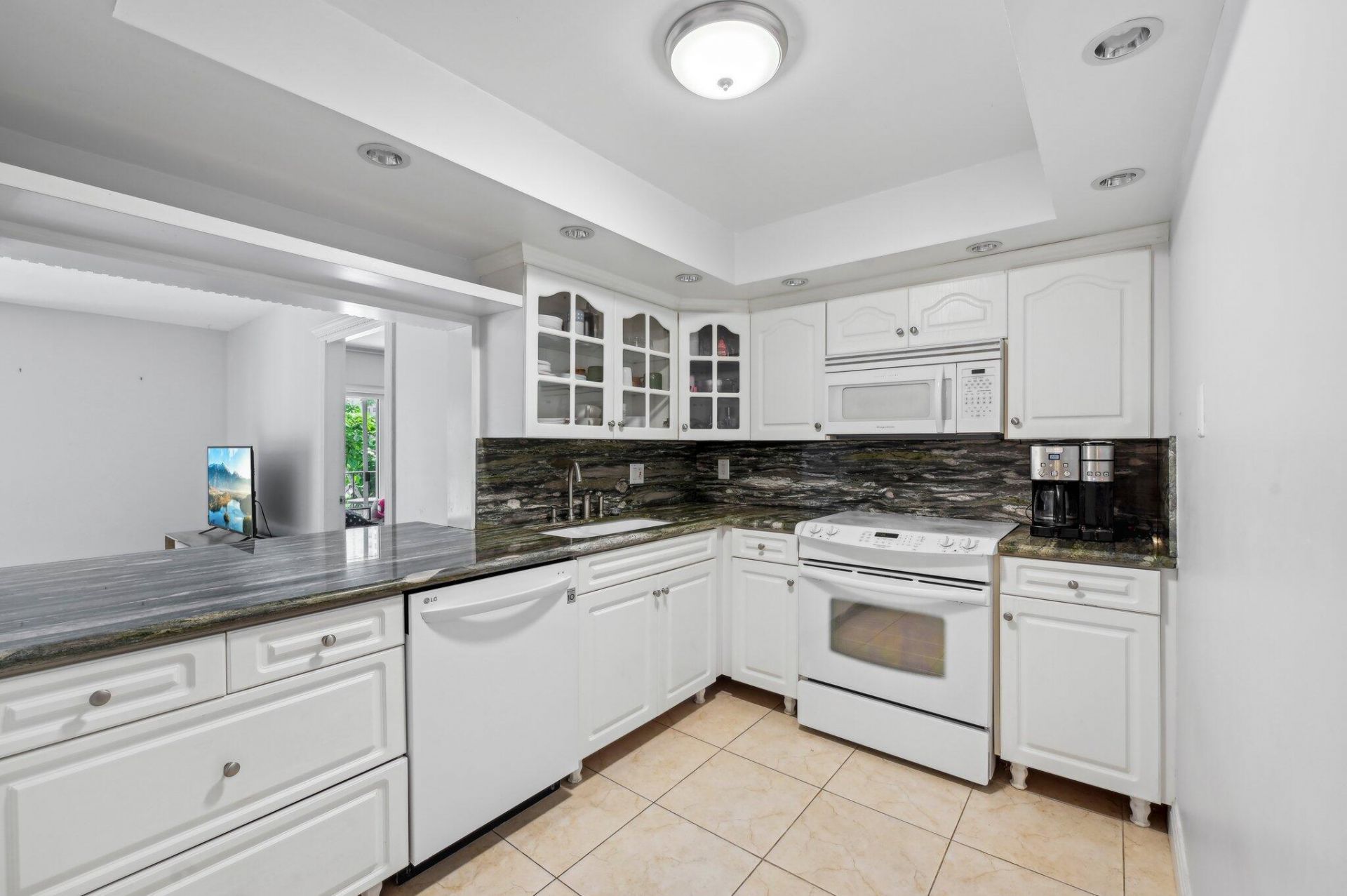 3909 N Ocean Boulevard, Unit 215, Fort Lauderdale, FL 33308 Photo