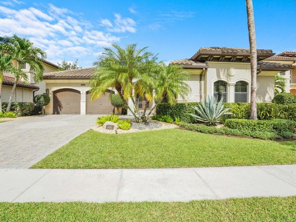 8461 Hawks Gully Avenue, Delray Beach, FL 33446