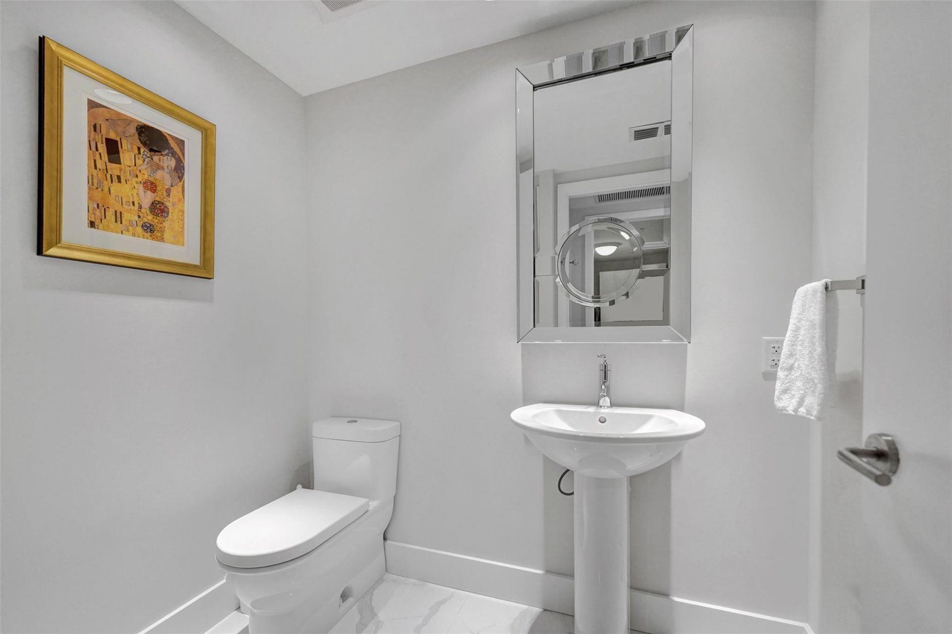 1180 N Federal Highway, Unit 1005, Fort Lauderdale, FL 33304 Photo