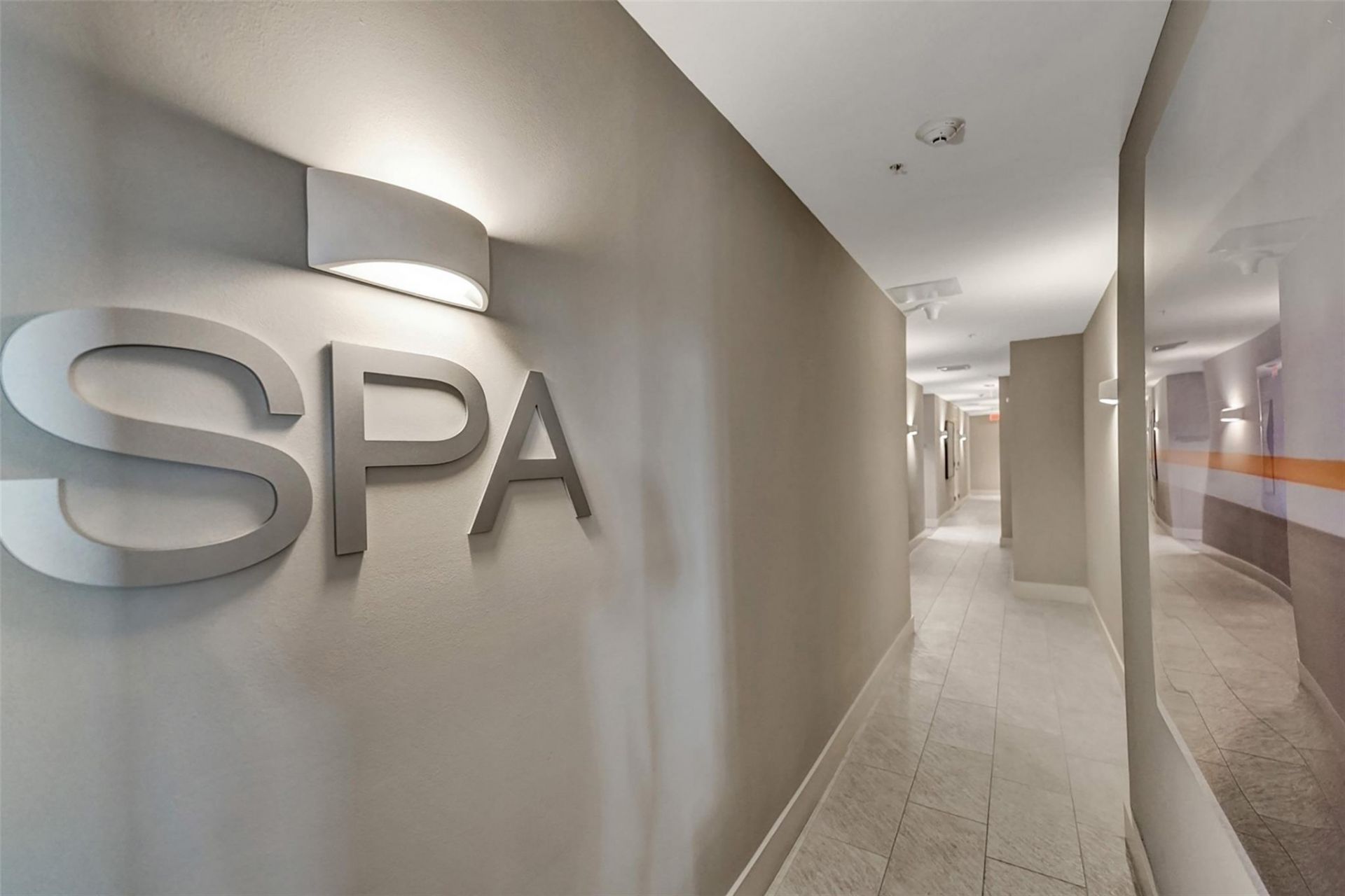 1180 N Federal Highway, Unit 1005, Fort Lauderdale, FL 33304 Photo