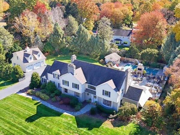 830 Bayberry, Orange, CT 06477