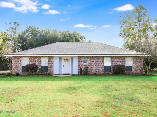 147 Plantation Drive, New Iberia, LA 70563