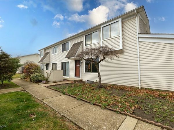 5520 Bretton Court, Unit A, Willoughby, OH 44094