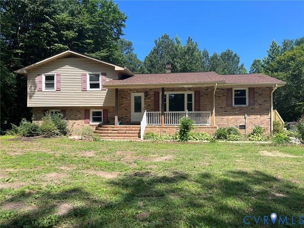 9016 Robin Road , Disputanta, VA 23842