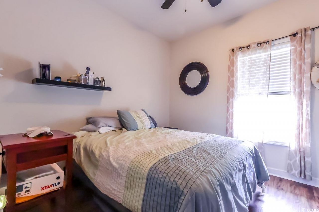 604 Heathrow Dr. Photo 11