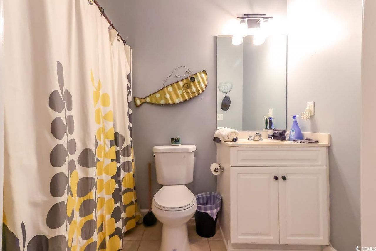 604 Heathrow Dr. Photo 13