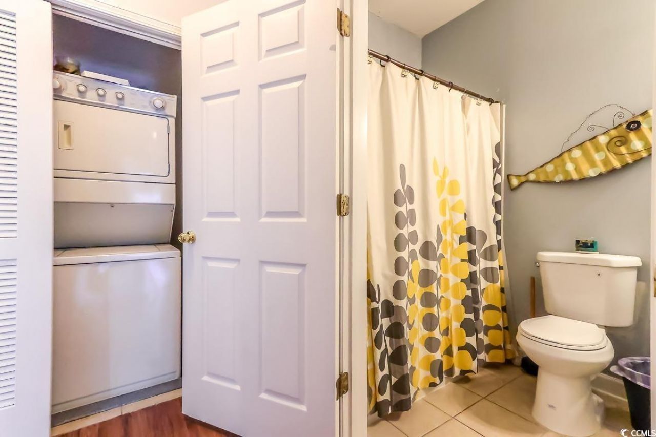 604 Heathrow Dr. Photo 14