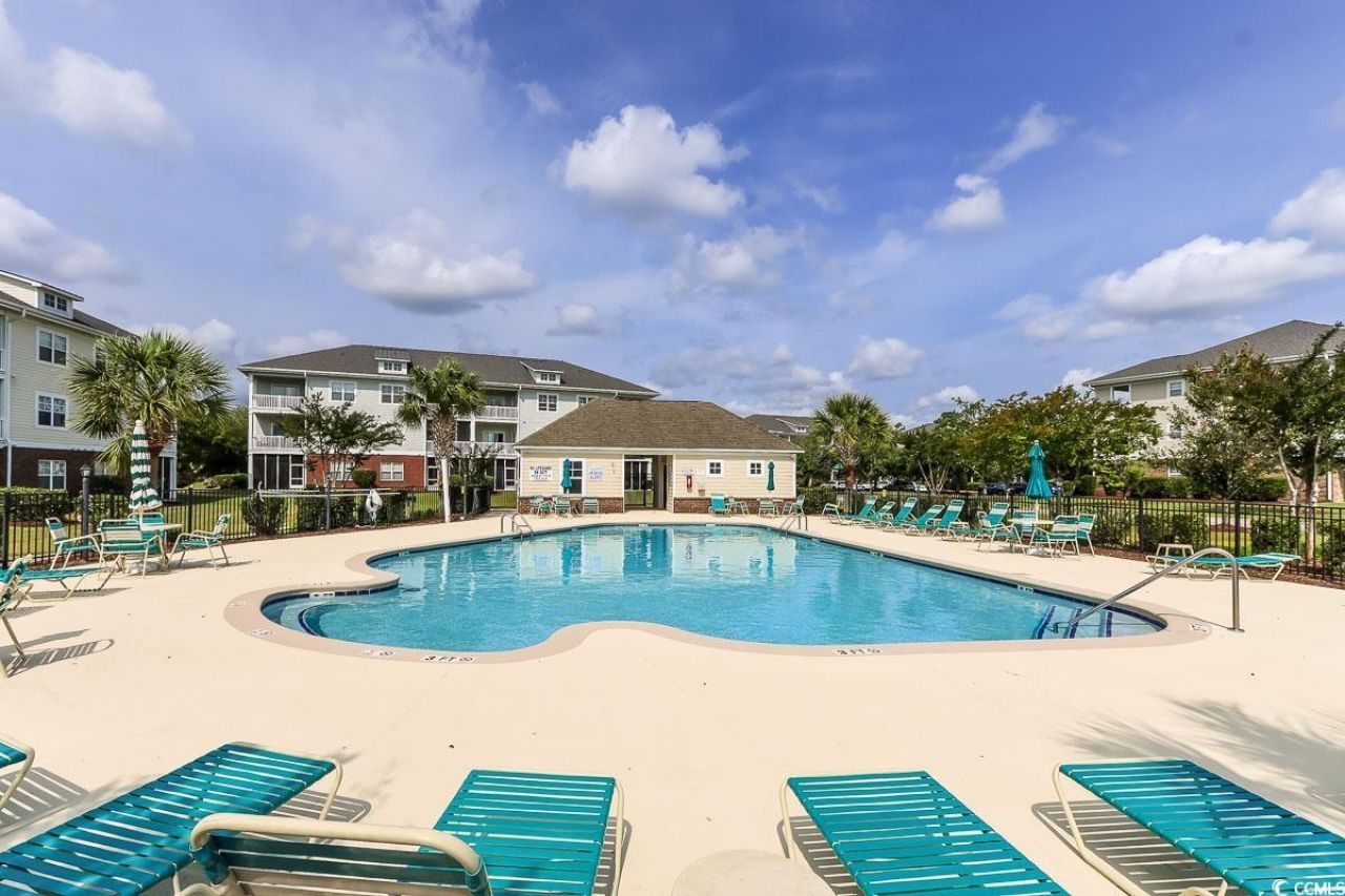 604 Heathrow Dr. Photo 18