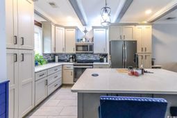 604 Heathrow Dr. photo 4