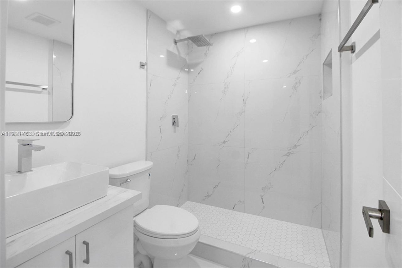 745 NW 140th St, Miami, FL 33168 Photo