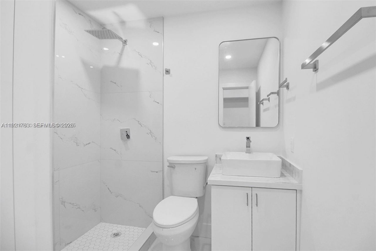 745 NW 140th St, Miami, FL 33168 Photo