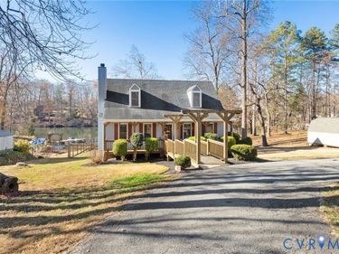 2015 Oneida Road, Powhatan, VA 23139