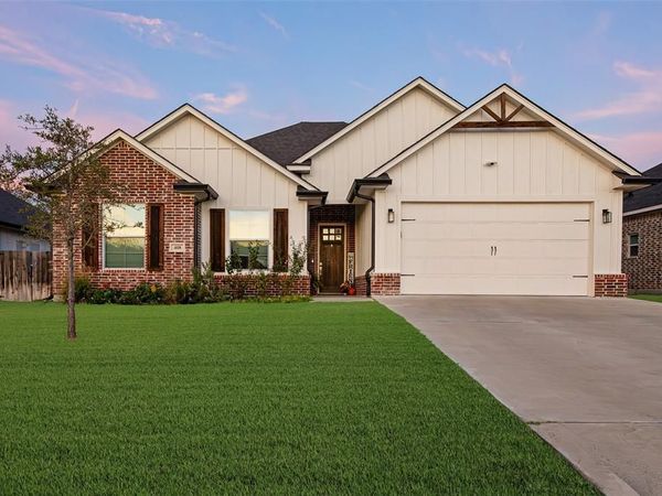 408 Daisy Lane, Robinson, TX 76706