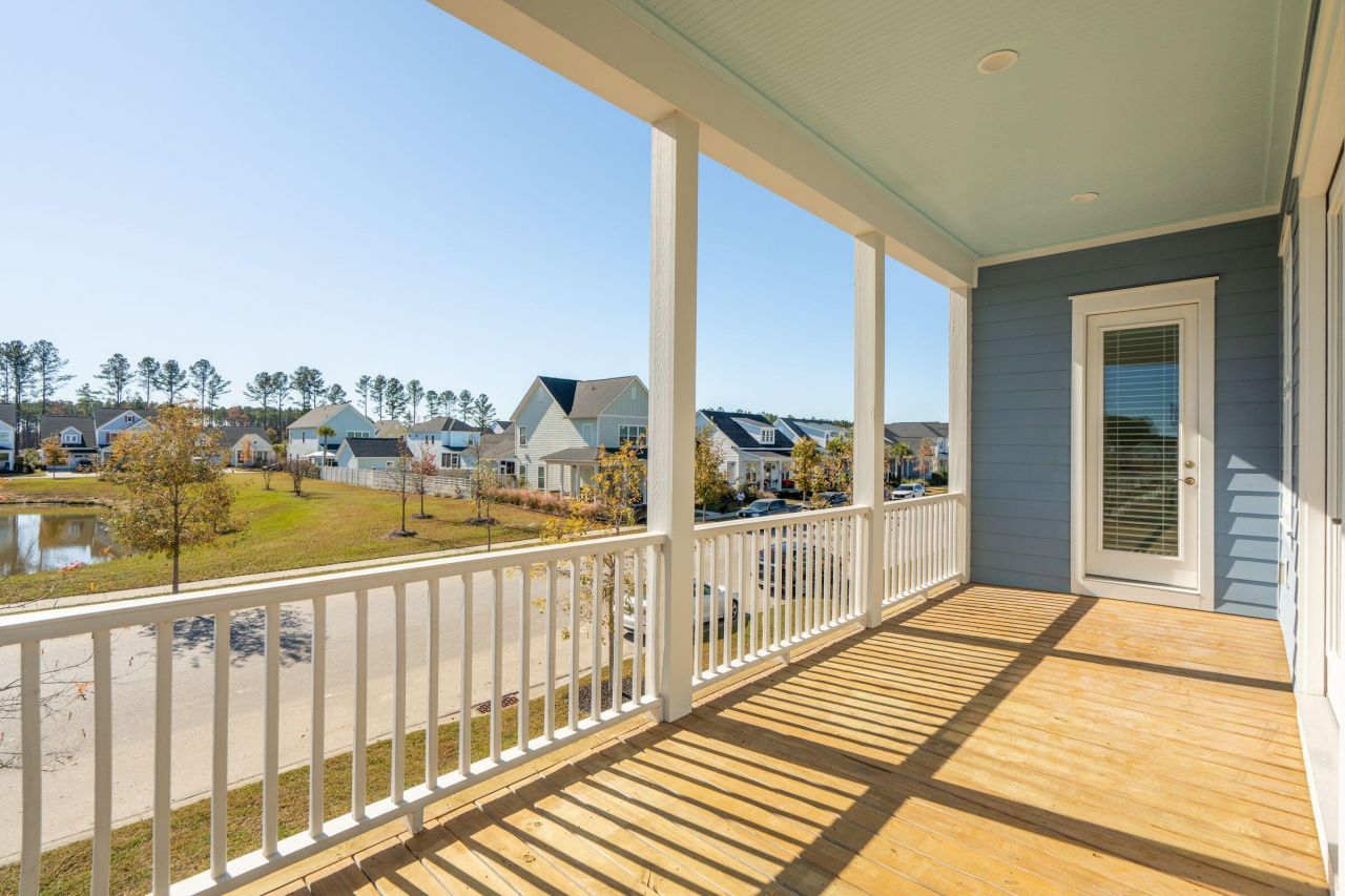 670 Blueway Avenue Photo 23