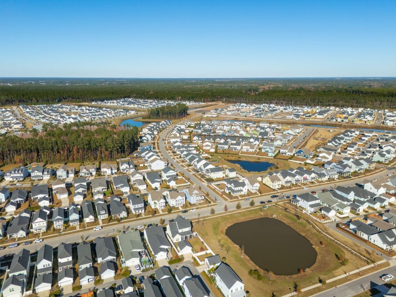 670 Blueway Avenue Photo 24