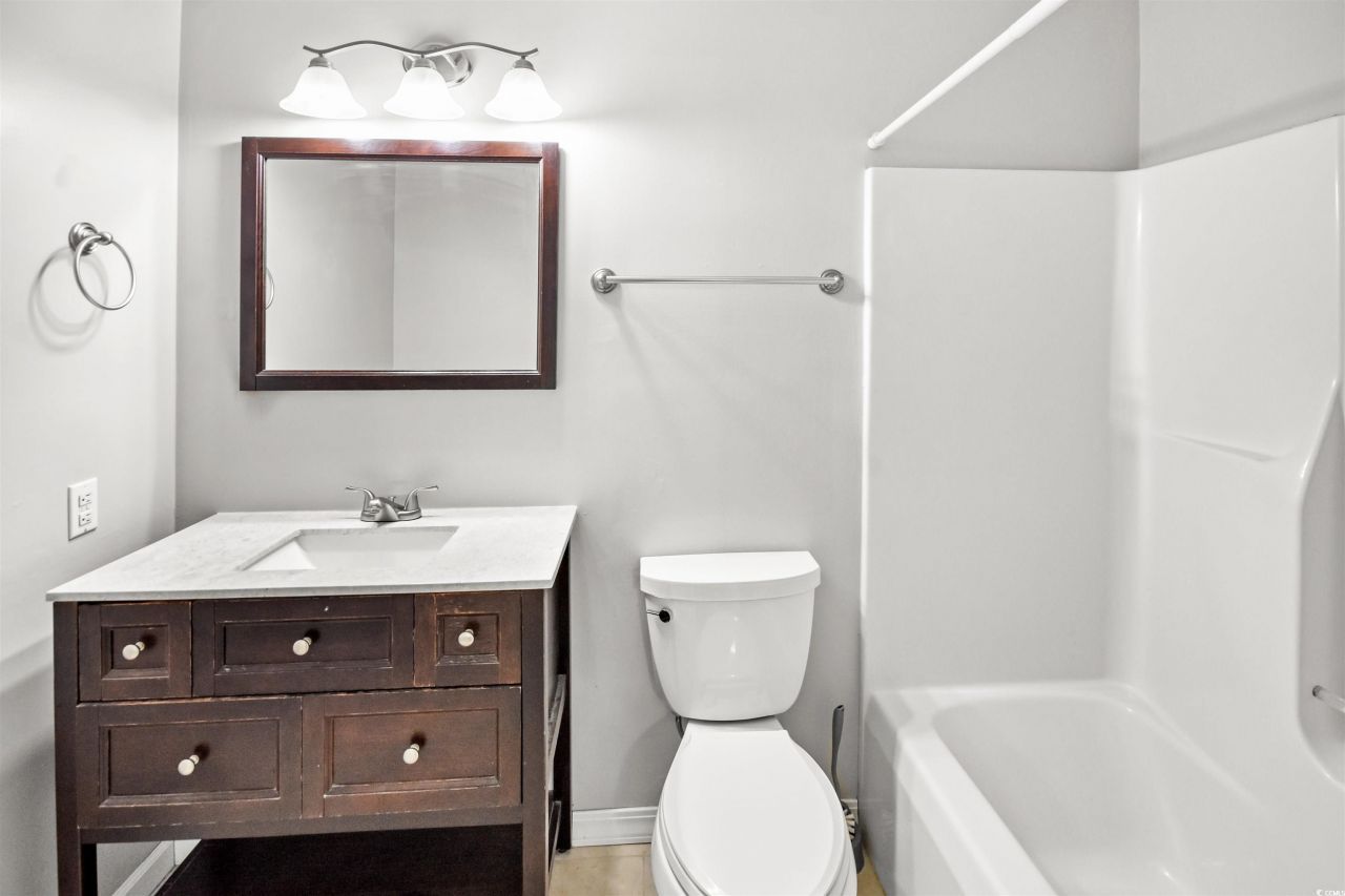 2265 Huntington Dr. Photo 13