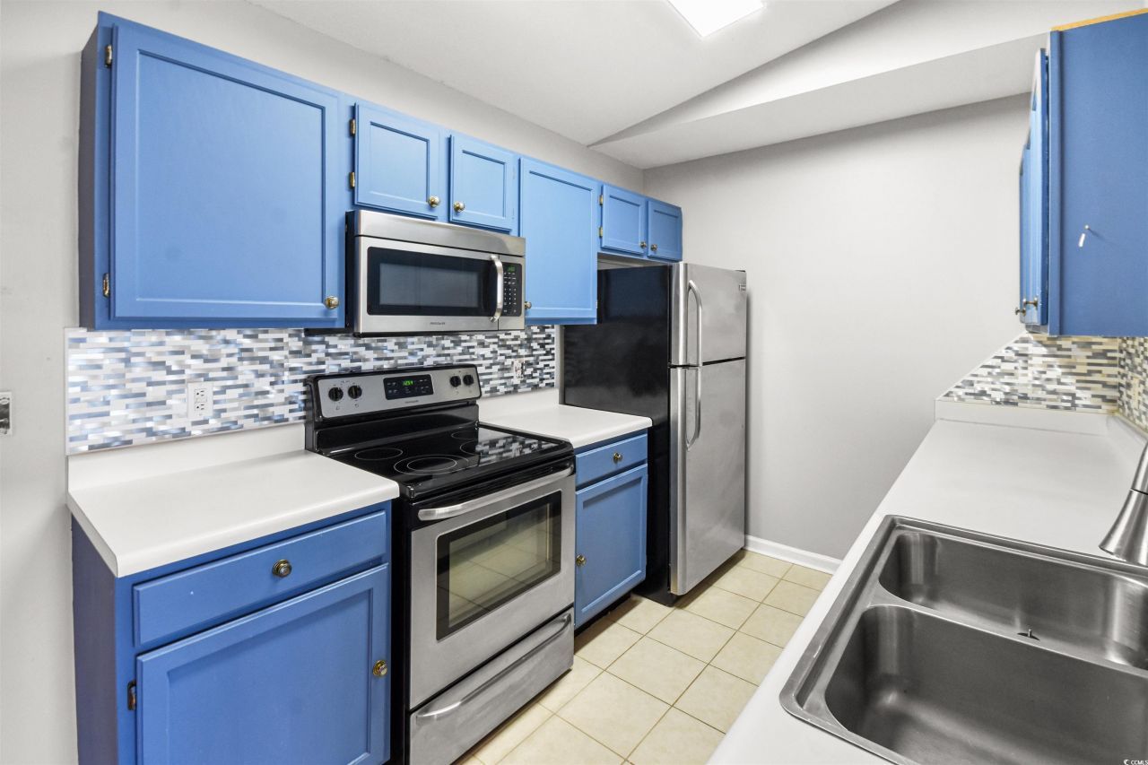 2265 Huntington Dr. Photo 7