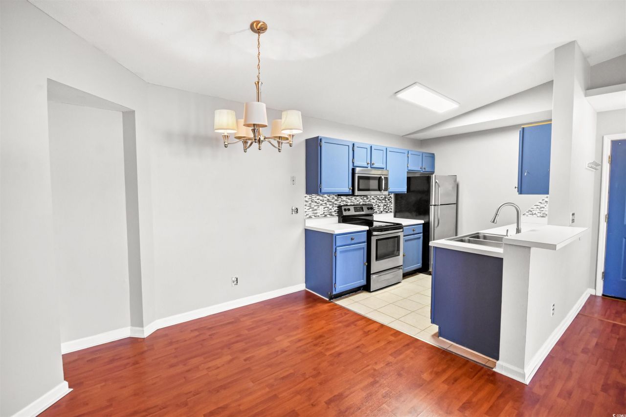 2265 Huntington Dr. Photo 9