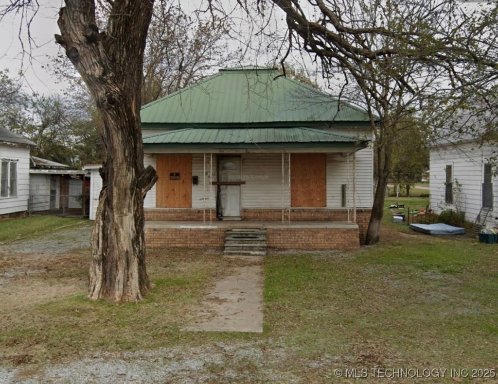 43 E Smith, McAlester, OK 74501 Main Photo