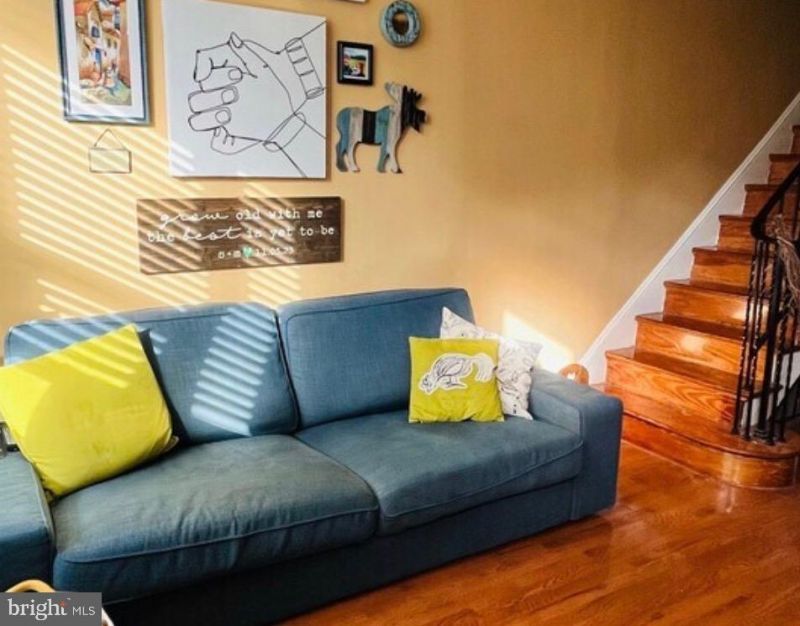 811 Earp Street, Philadelphia, PA 19147 Main Photo