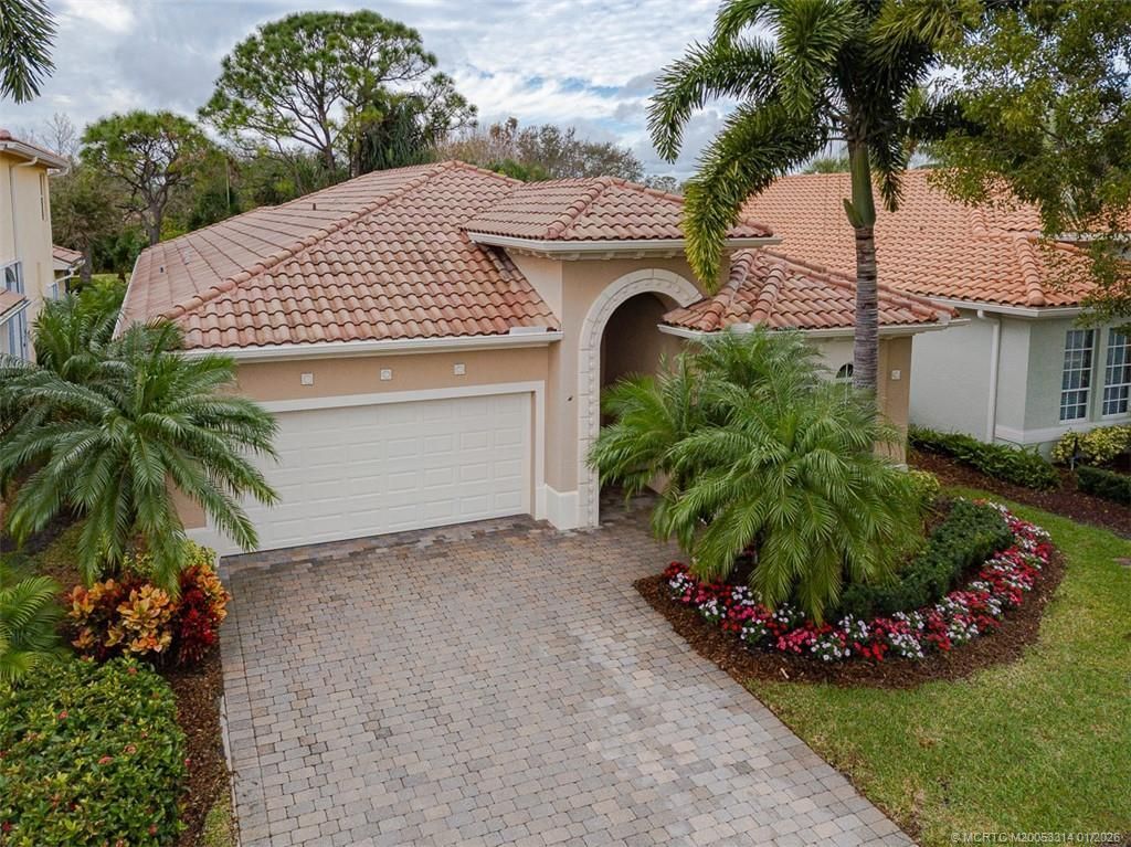 742 SW Palm Cove Drive, Palm City, FL 34990 Photo