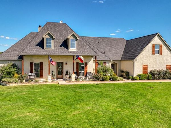 127 Trace Drive, Weatherford, TX 76087