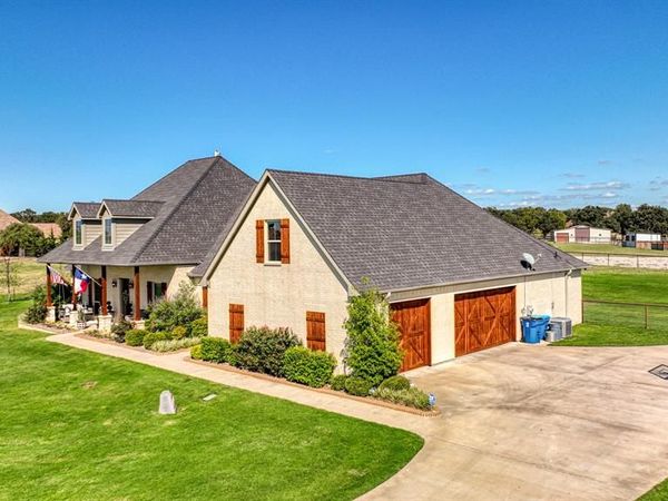 127 Trace Drive, Weatherford, TX 76087