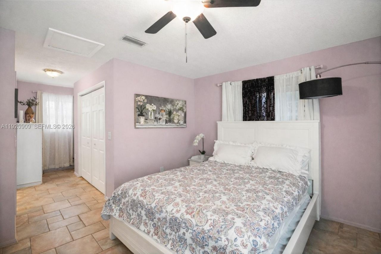 142 NW 10th Ct, Boynton Beach, FL 33426 Photo