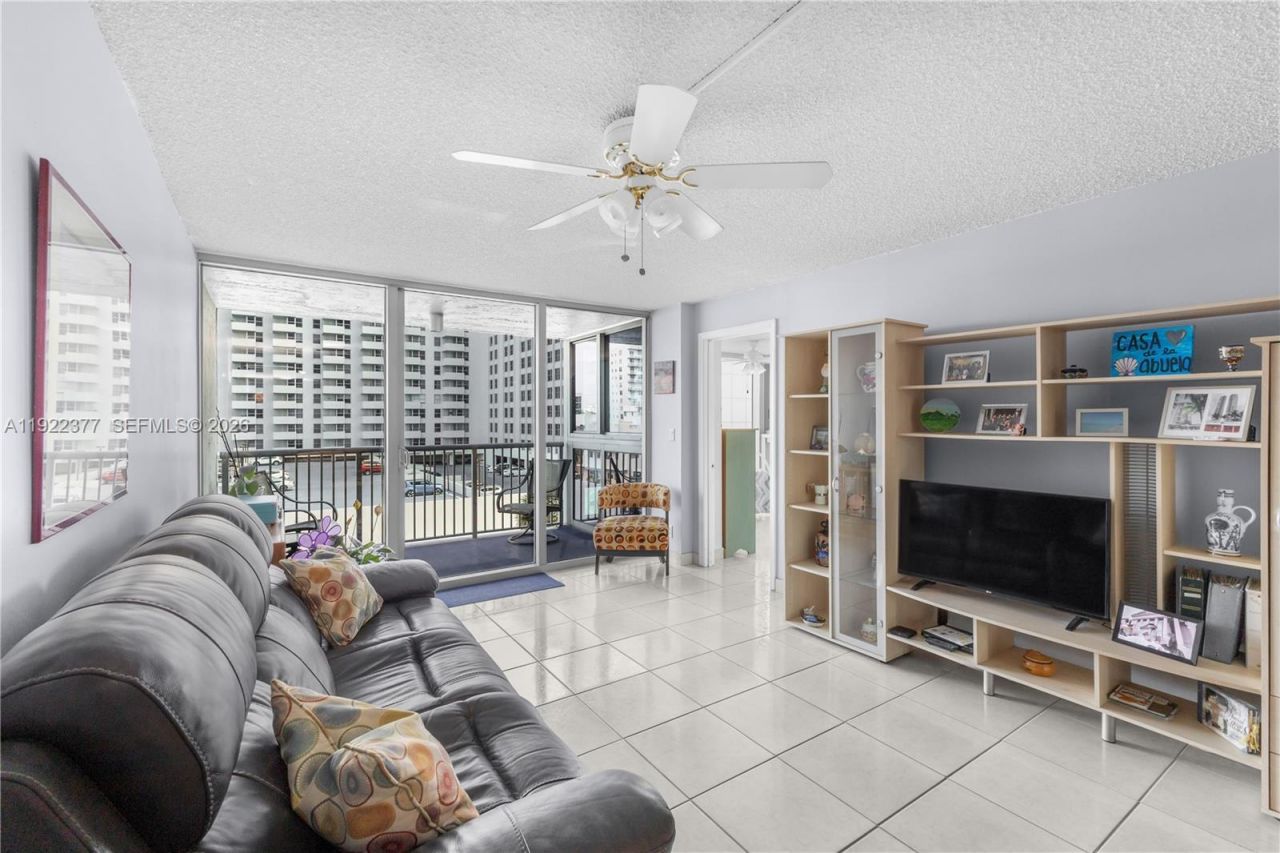 2655 Collins Ave, Unit 603, Miami Beach, FL 33140 Photo