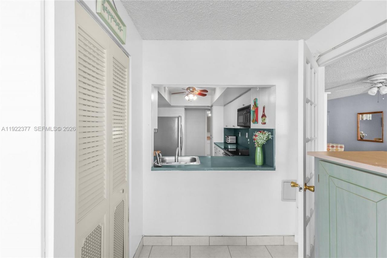 2655 Collins Ave, Unit 603, Miami Beach, FL 33140 Photo