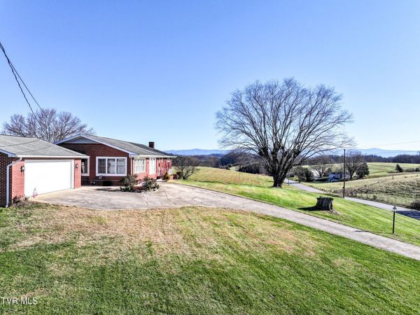 440 Walkertown Road, Afton, TN 37616