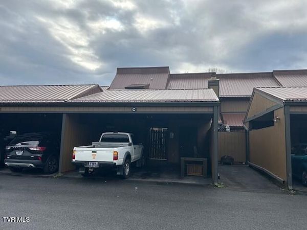 512 Fleetwood Court, Unit C, Kingsport, TN 37660