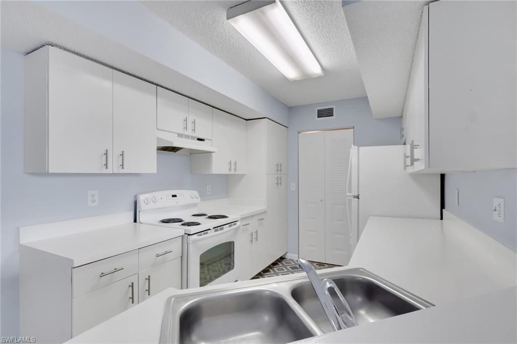 13565 Eagle Ridge Dr, Unit 1124, Fort Myers, FL 33912 Photo